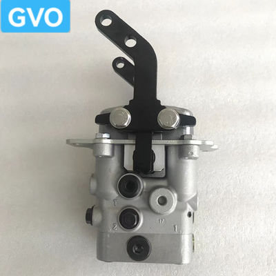 702-16-04250 7021604250 Excavatoronderdelen Wandelende voetklep Pedal Assembly Voor PC120-6 PC200-6 PC210 PC240-8 PC360-6 PC360-7 PC360-8