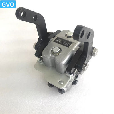 702-16-04250 7021604250 Excavatoronderdelen Wandelende voetklep Pedal Assembly Voor PC120-6 PC200-6 PC210 PC240-8 PC360-6 PC360-7 PC360-8